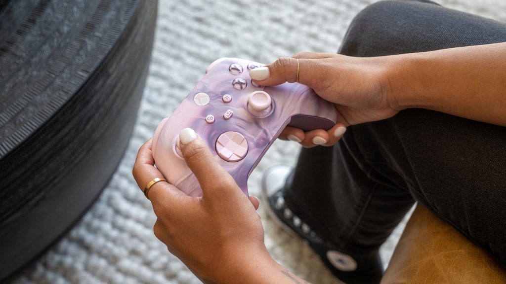 Vapor swirls are the latest style for Xbox Design Lab custom controllers